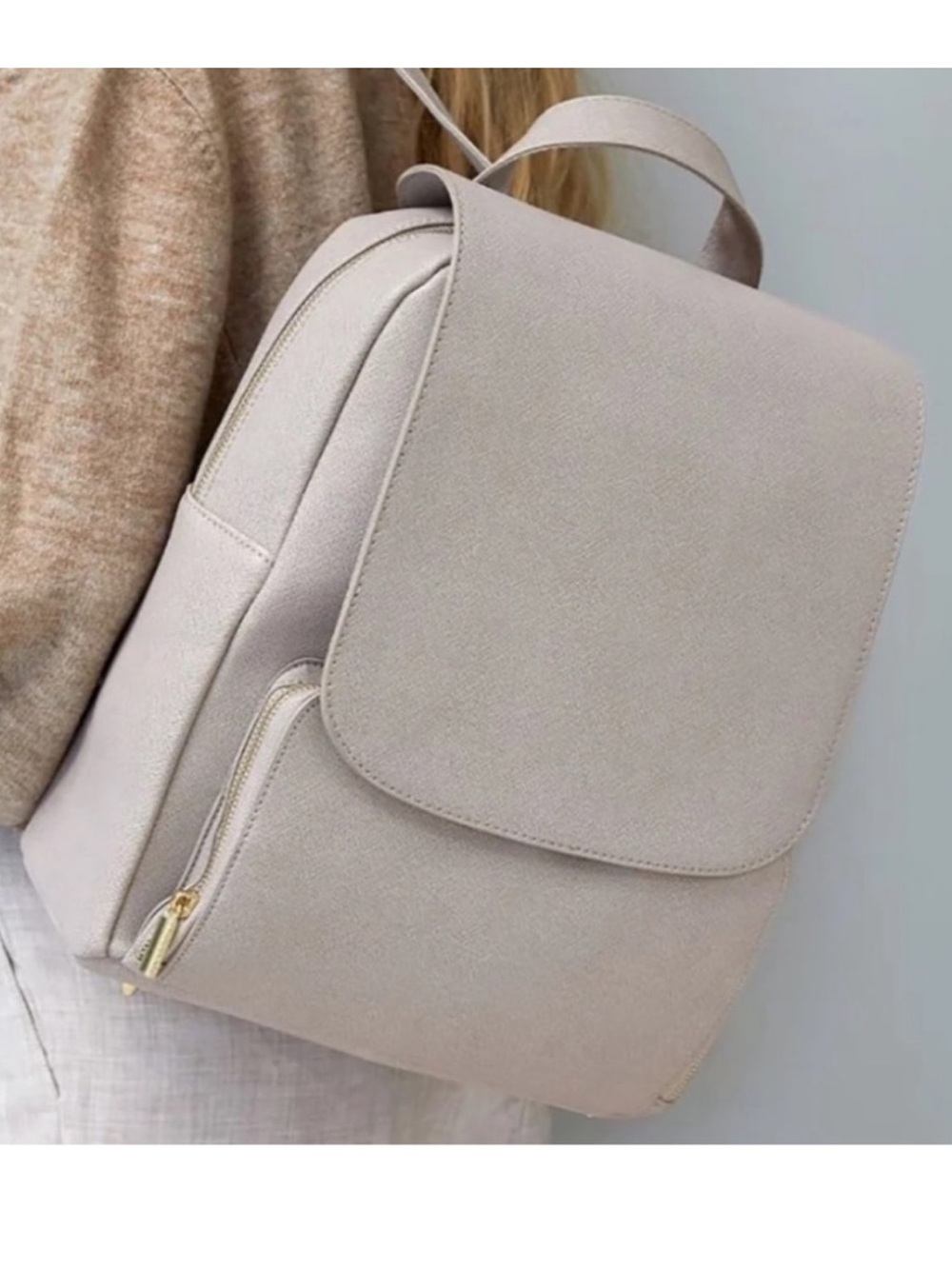 Stackers travel backpack in Taupe EUC